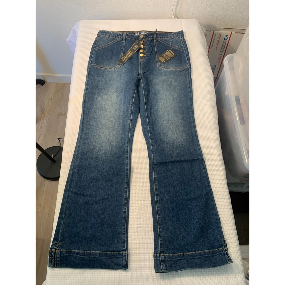 (H-268)D2 by Diane Gilman Bootcut Jeans L Blue High Rise Button Fly Stretch NWT - Picture 2 of 10